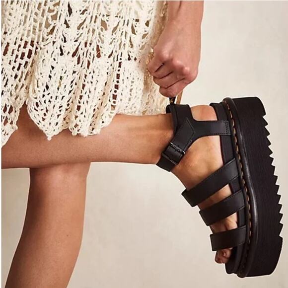 Dr. Martens Shoes - NIB Dr. Martens Blaire Quad Hydro Leather Platform Gladiator Sandals Size 8